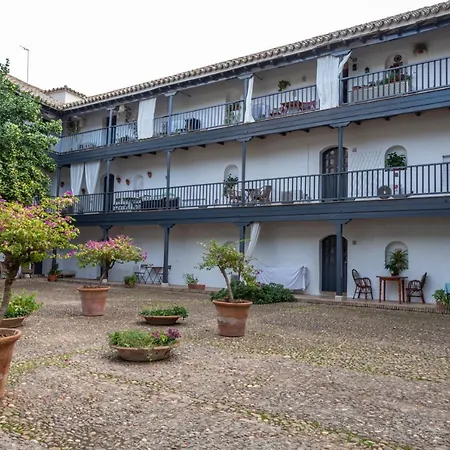 En Monumento Historico Nacional Corral Del Conde-duque De Olivares Apartment